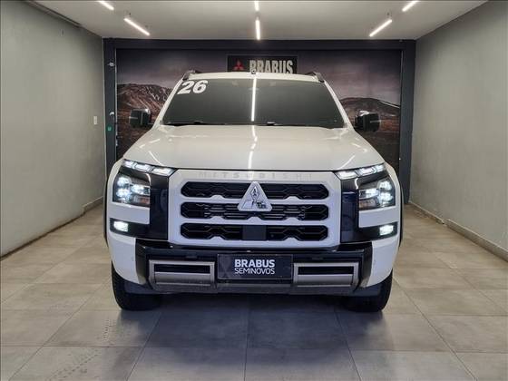 MITSUBISHI TRITON 2.4 BITURBO DIESEL CD KATANA 4X4 AUTOMÁTICO